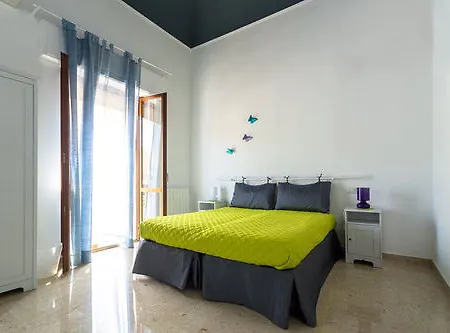 La Casa Di Paola Bed & Breakfast 3*