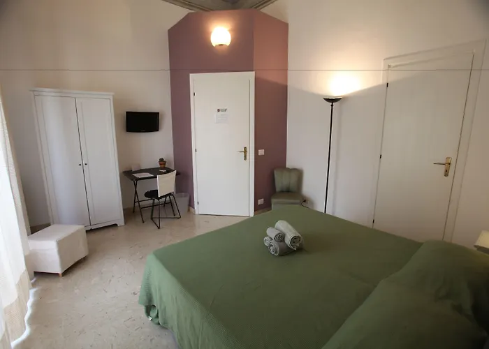 La Casa Di Paola Bed & Breakfast 3*